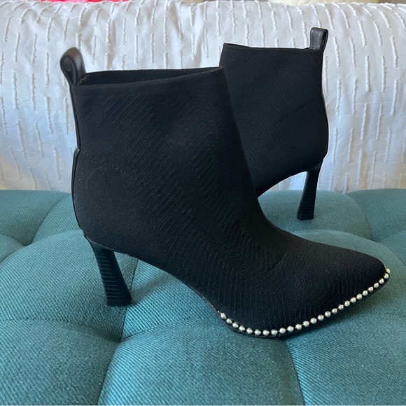 BCBGeneration Shoes - BCBGeneration Black Heels Size 8 NEW never worn